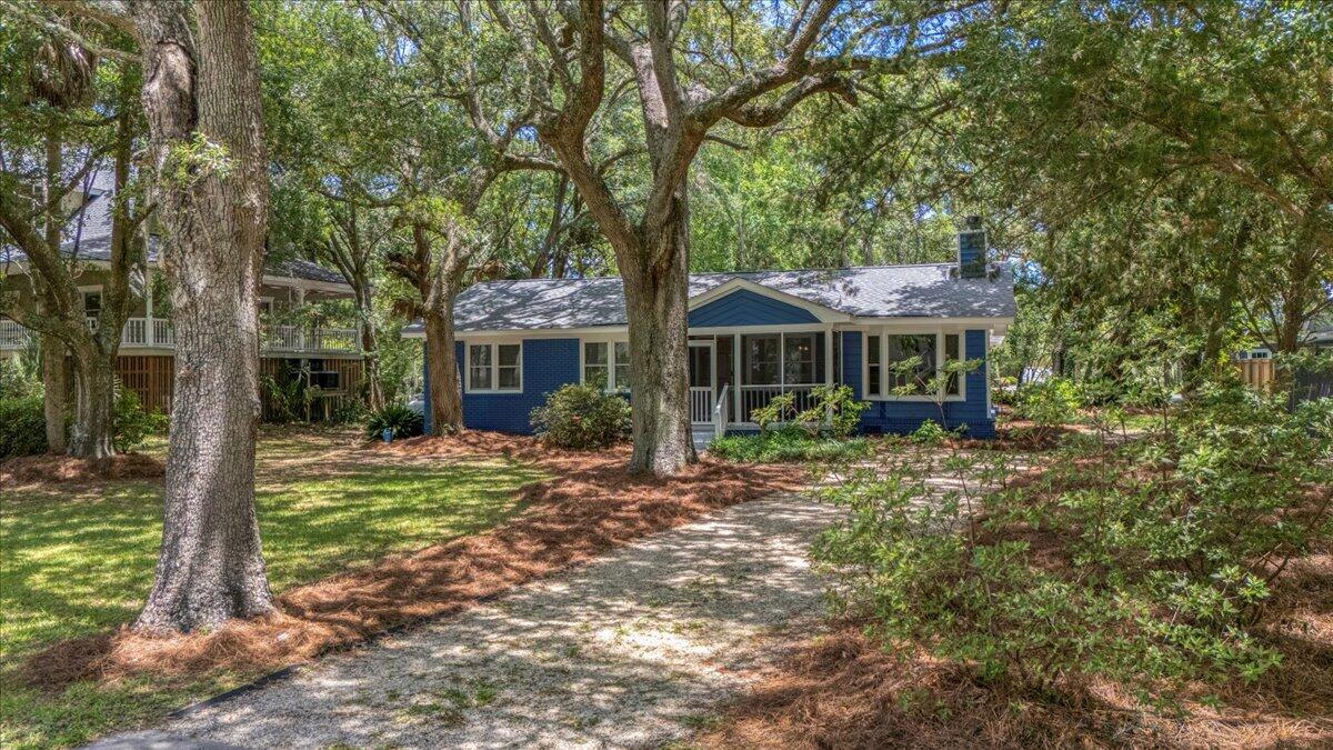 10 Chapman Avenue