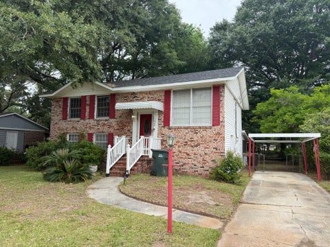 Photo of 1432 Westway Drive, Charleston, SC 29412 (MLS # 26015218)