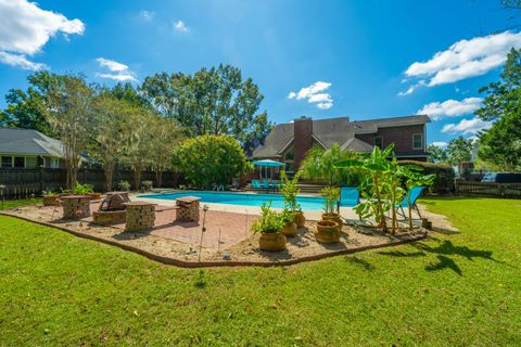 A home in North Charleston