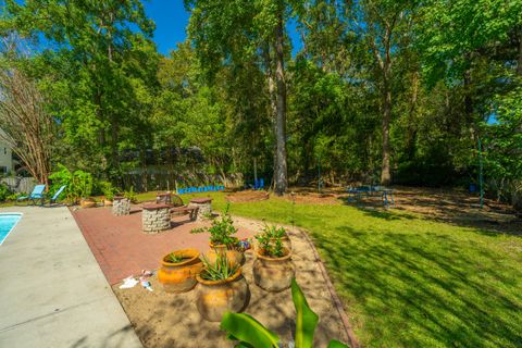 A home in North Charleston