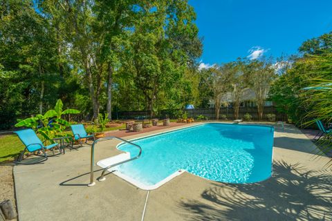 A home in North Charleston