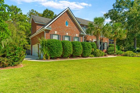 A home in North Charleston