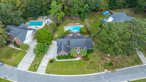 A home in North Charleston