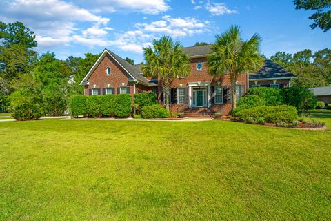 A home in North Charleston