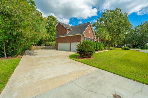 A home in North Charleston