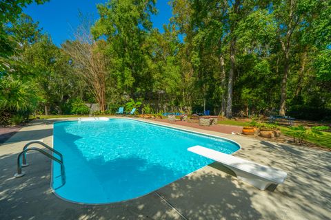 A home in North Charleston