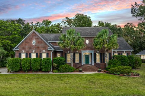 A home in North Charleston