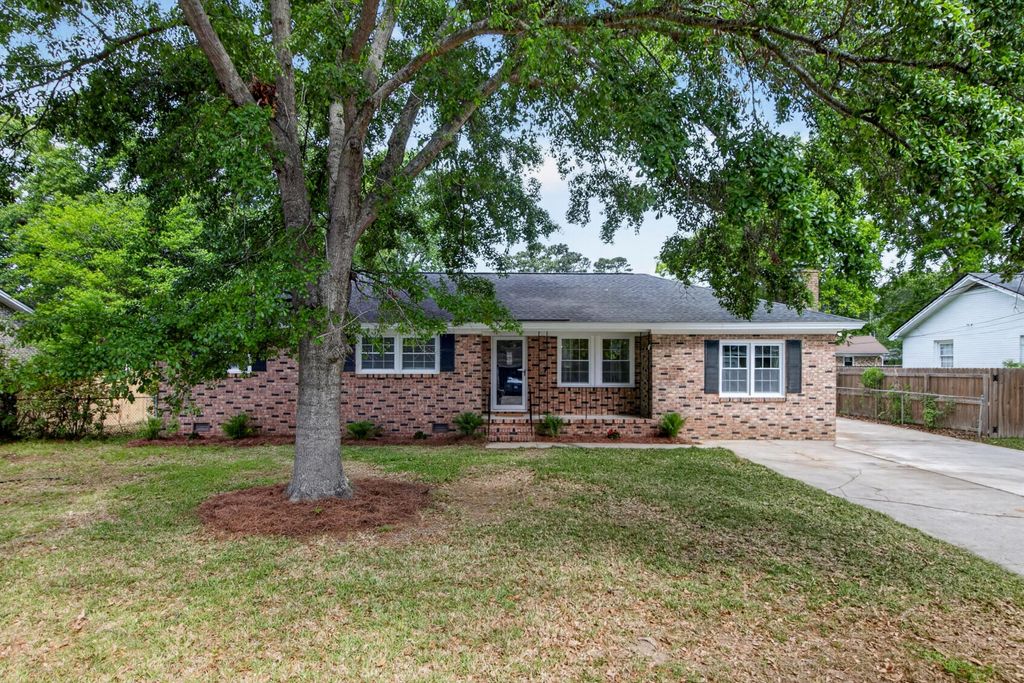 Photo of 106 Benton Street, Goose Creek, SC 29445 (MLS # 26012441)