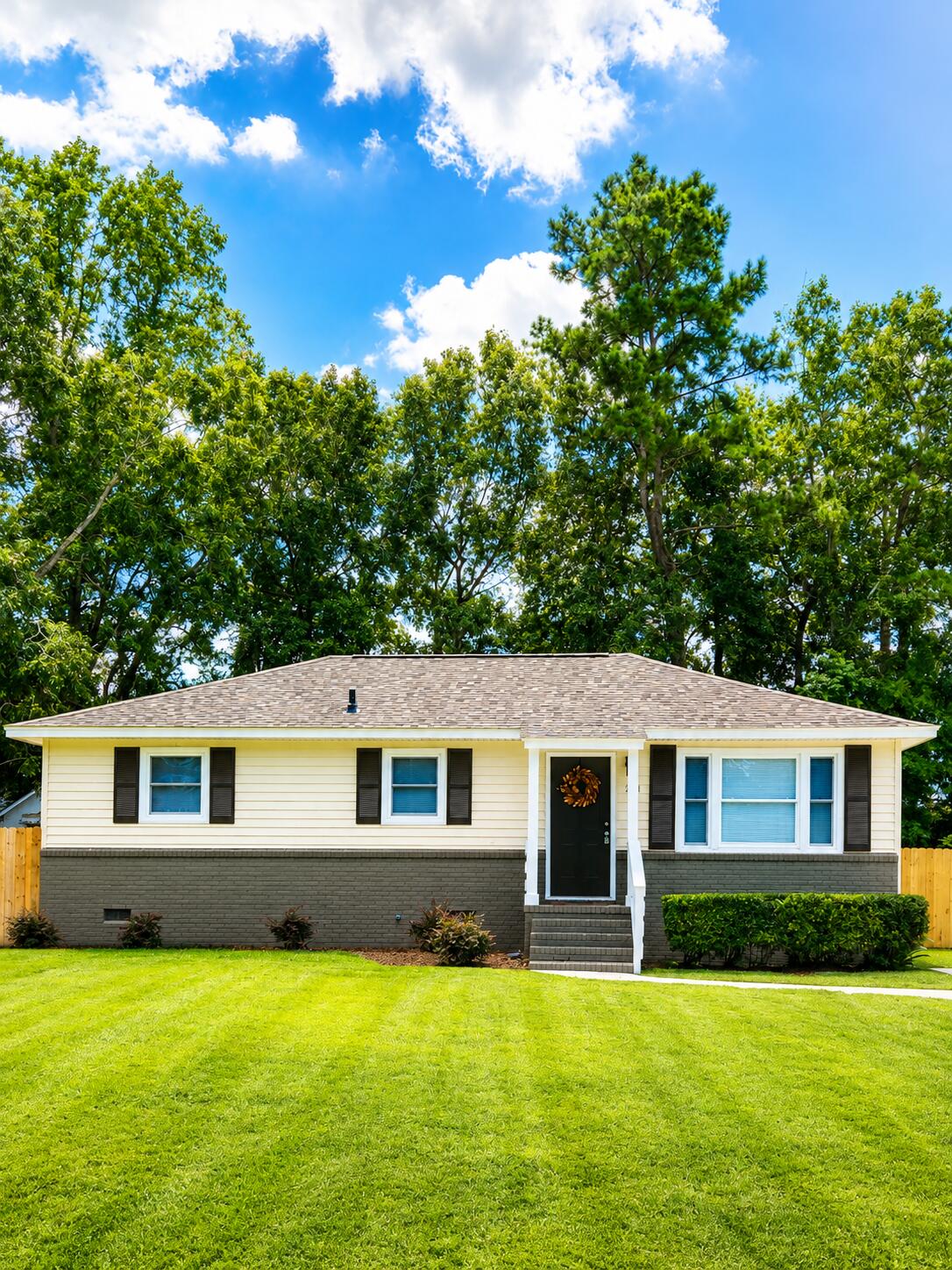 221 Farm Road