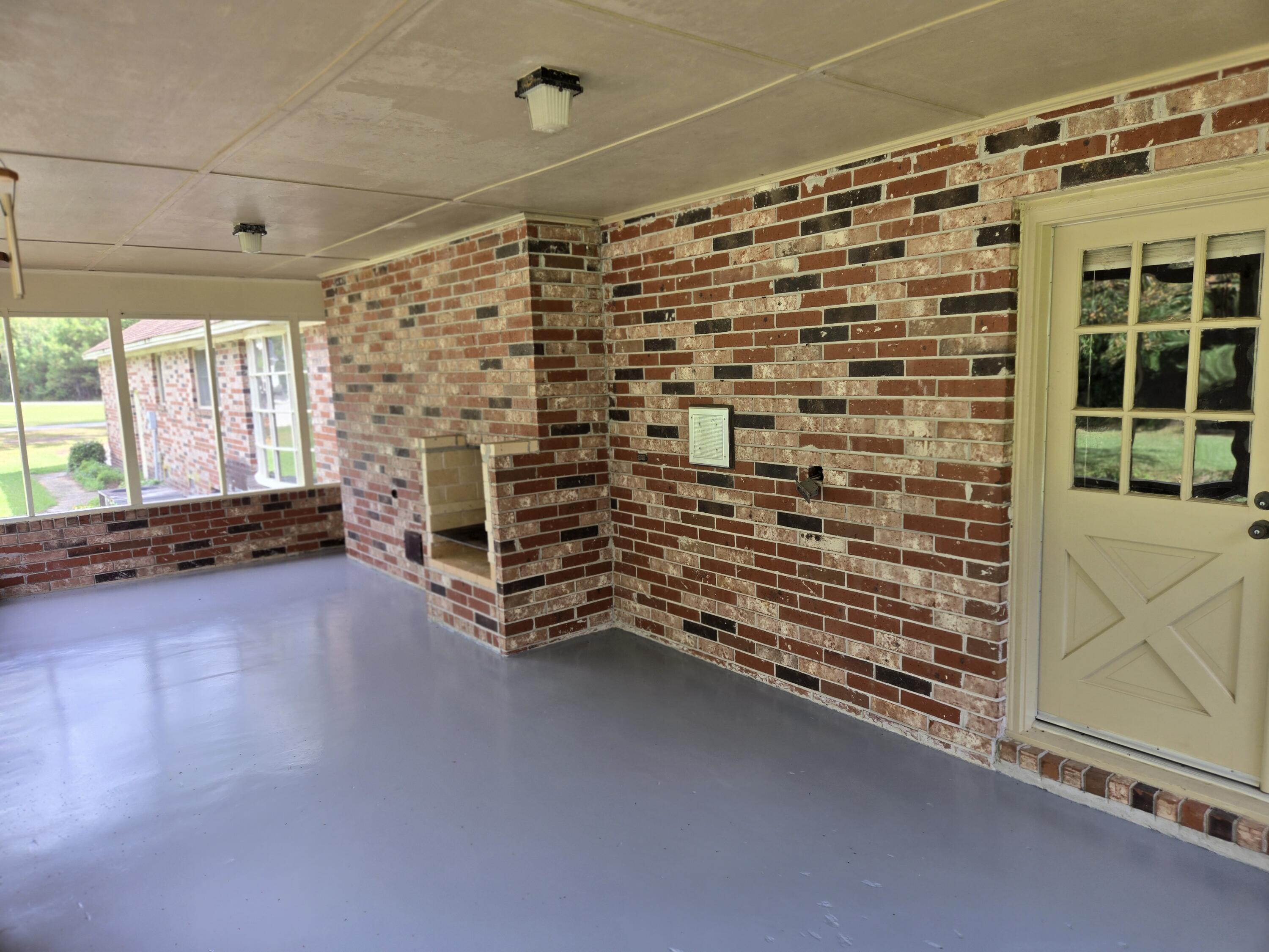 224 Country Club Boulevard