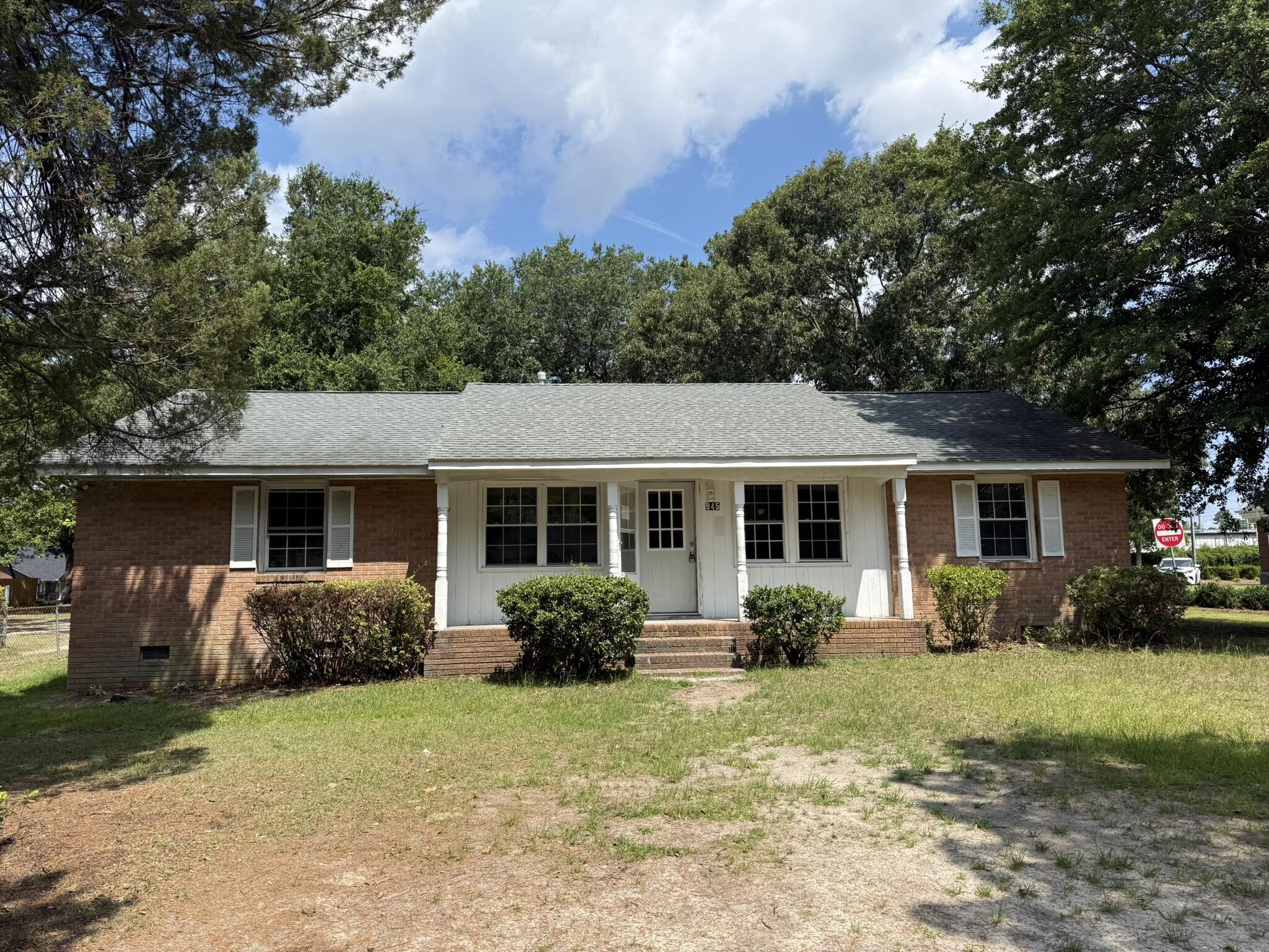 945 Latimore Street