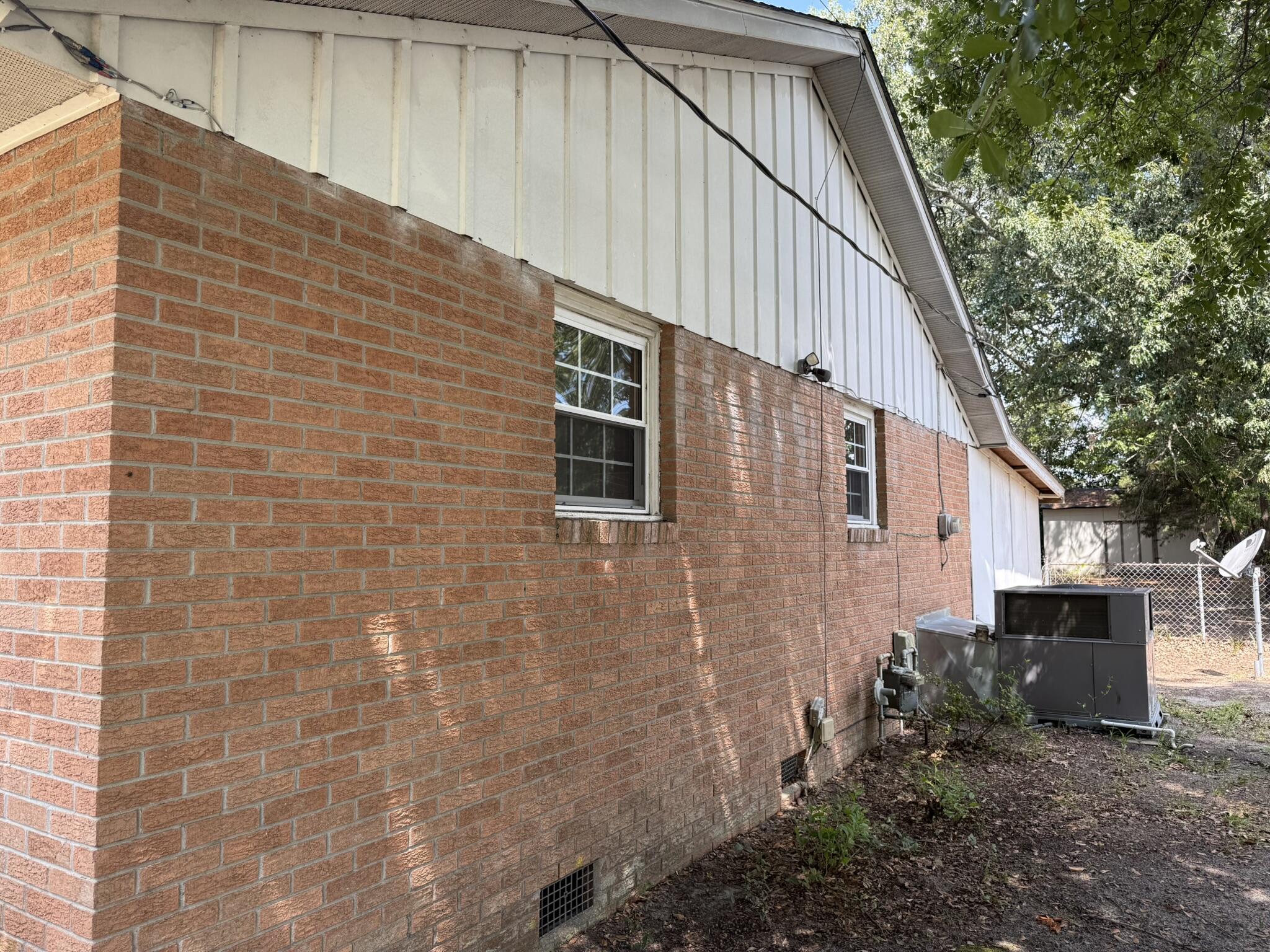 945 Latimore Street