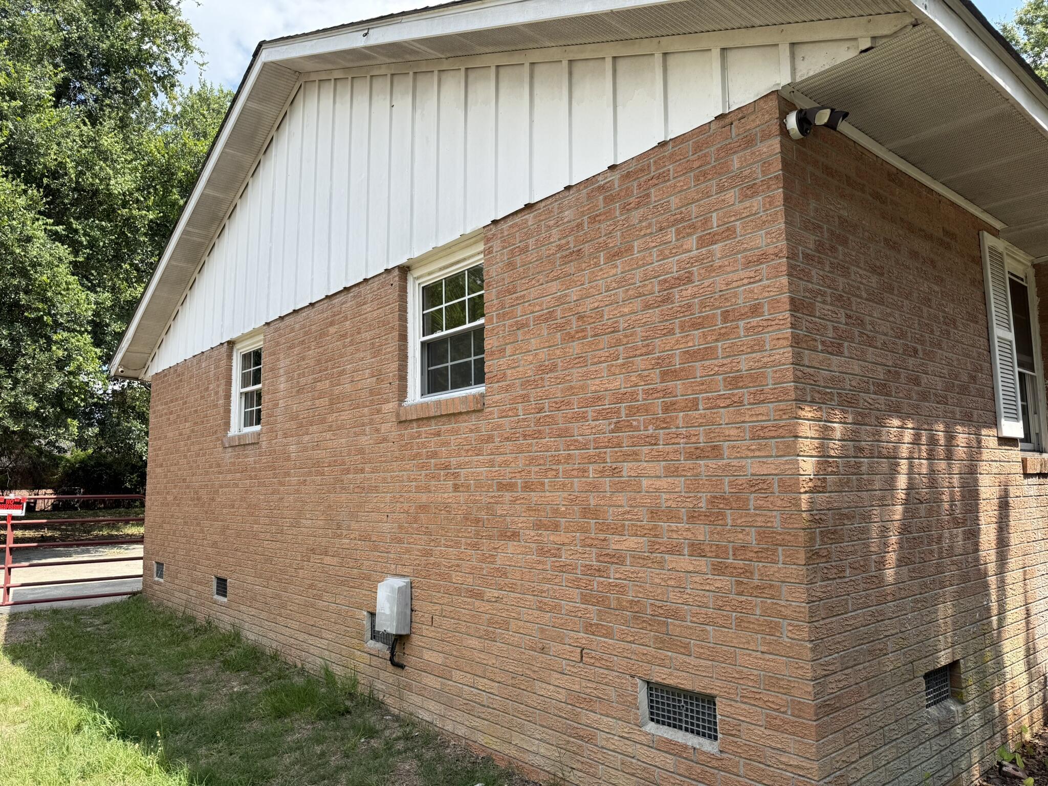 945 Latimore Street