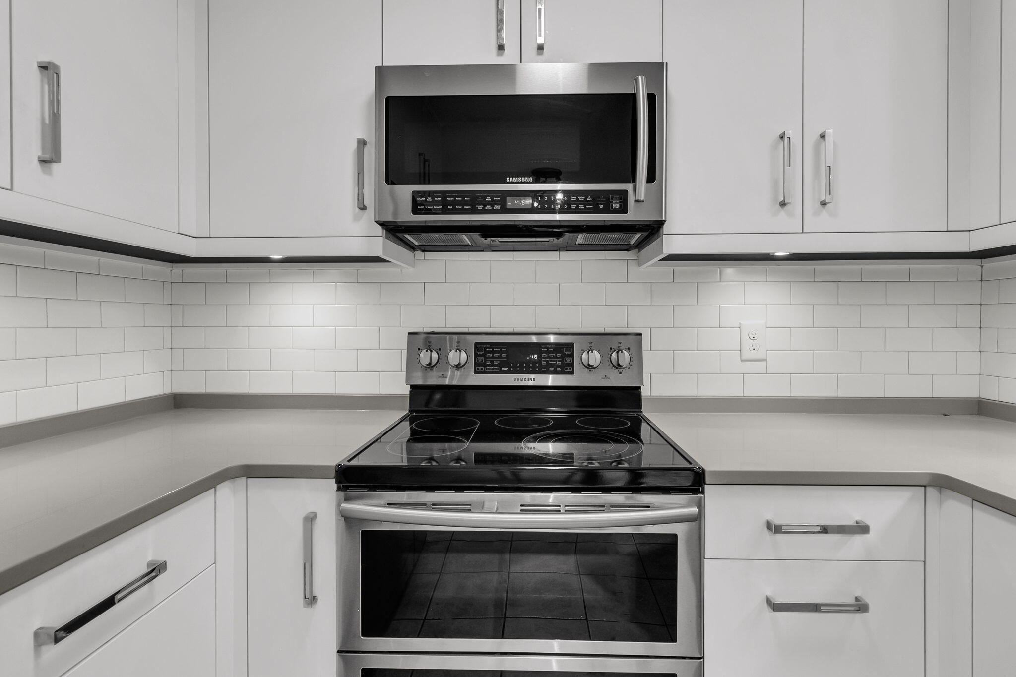 21 Rivers Point Row 8h
