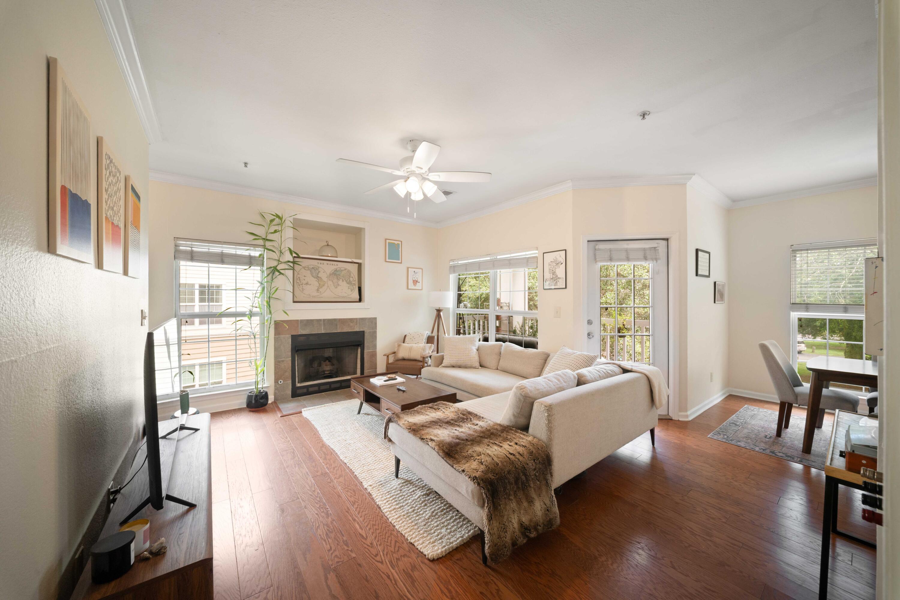700 Daniel Ellis Drive 5208