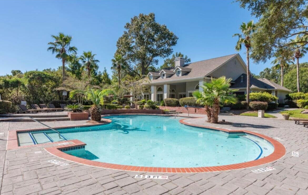 700 Daniel Ellis Drive 5208