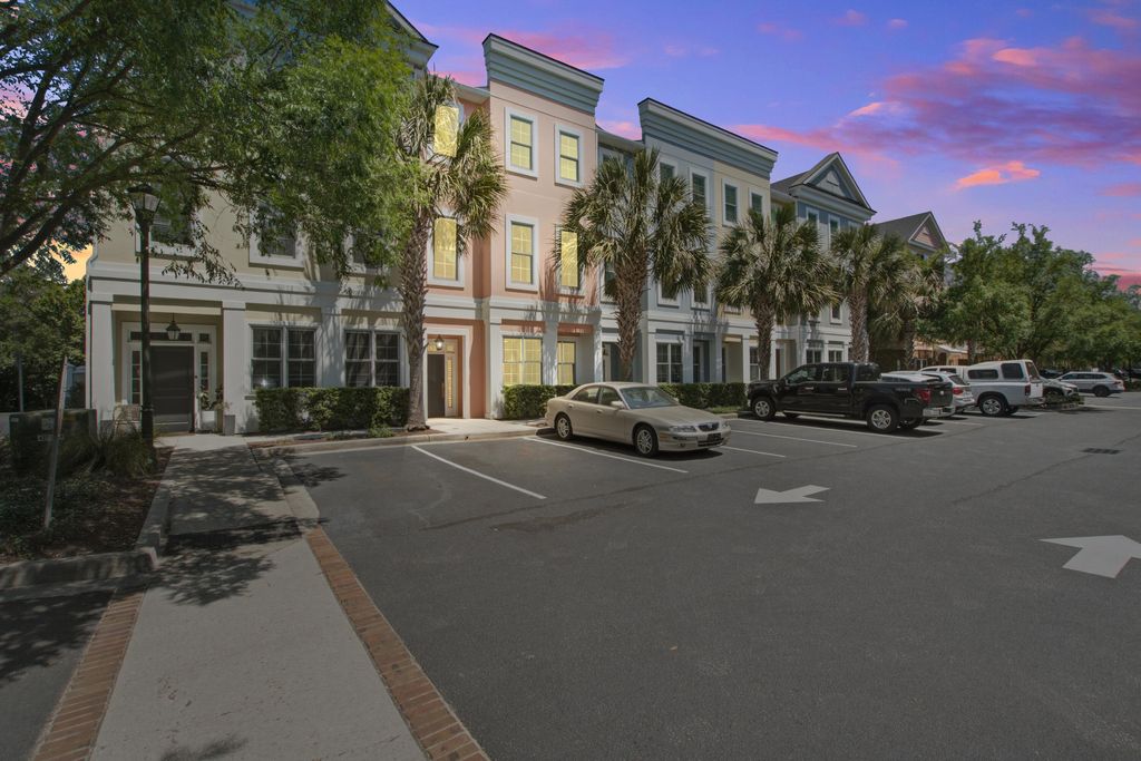 Photo of 656 Coleman Boulevard #404, Mount Pleasant, SC 29464 (MLS # 26012097)