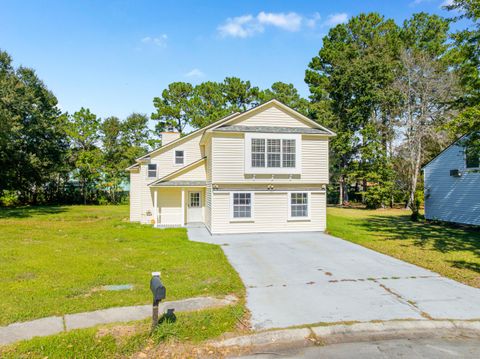 Photo of 111 Sugarpine Place, Summerville, SC 29486 (MLS # 25028849) Photo of 111 Sugarpine Place, Summerville, SC 29486 (MLS # 25028849)