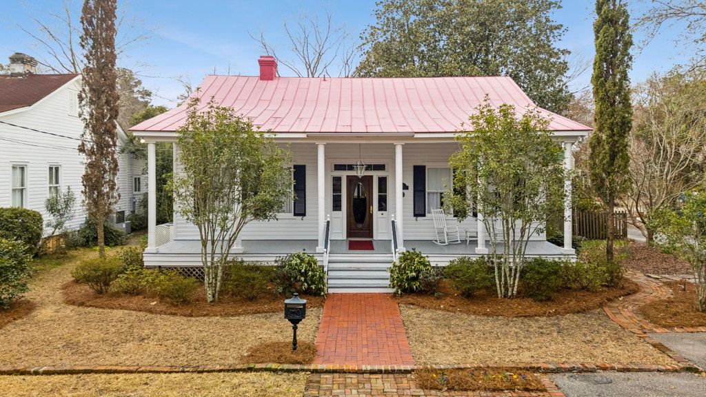 Photo of 214 E Doty Avenue, Summerville, SC 29483 (MLS # 26004921)
