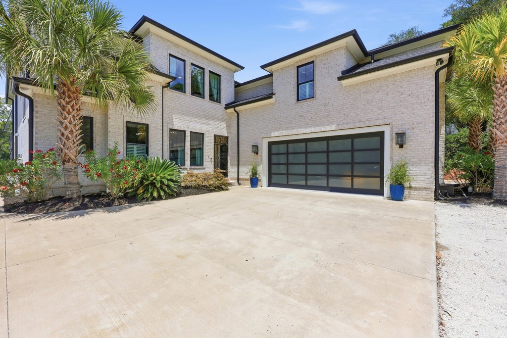Photo of 547 Bannockburn Drive, Pawleys Island, SC 29585 (MLS # 26017986)