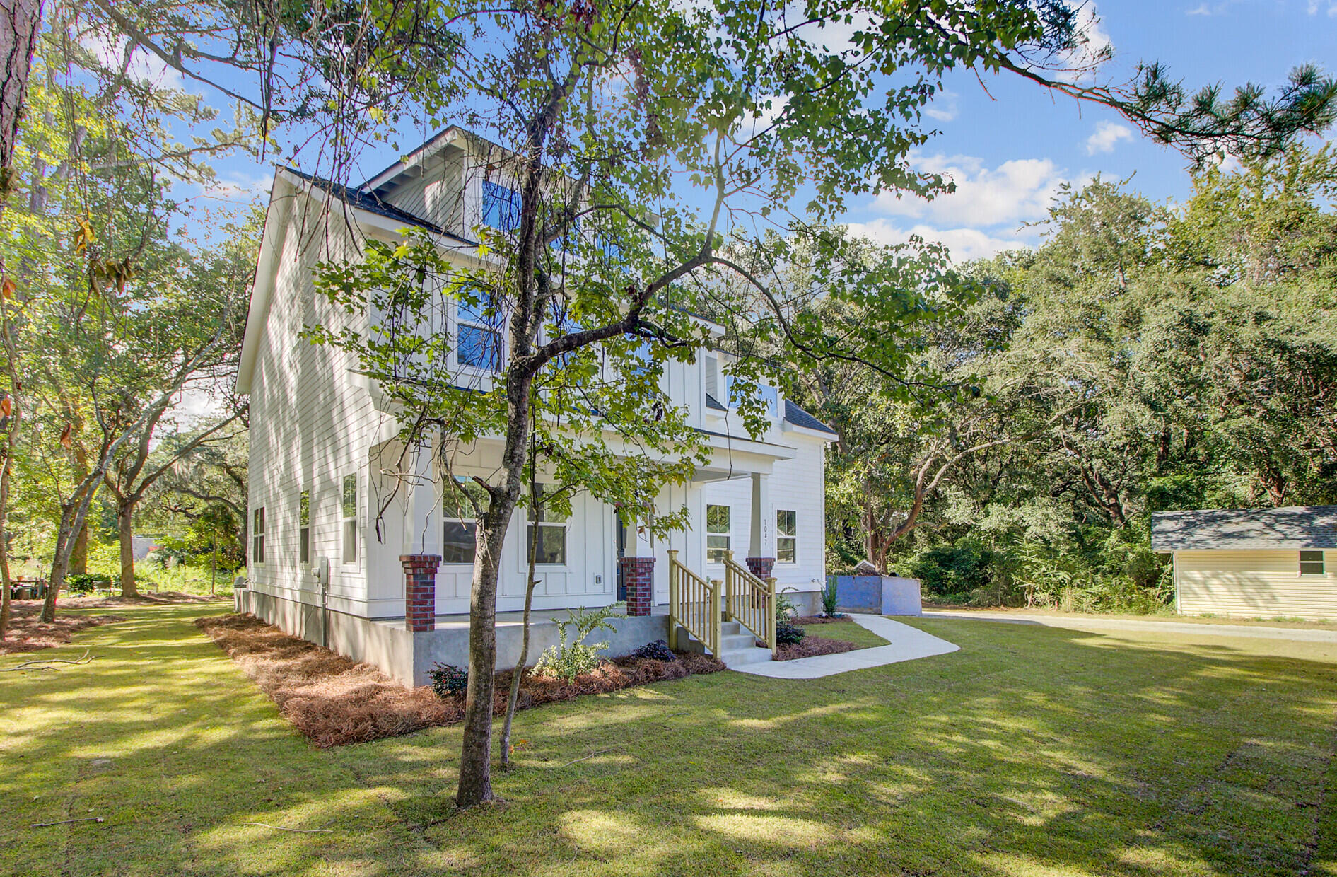 1047 Bradford Avenue