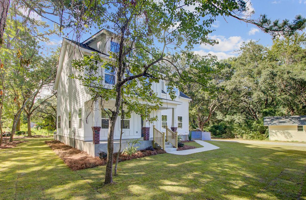 Photo of 1047 Bradford Avenue, Charleston, SC 29412 (MLS # 25027636)