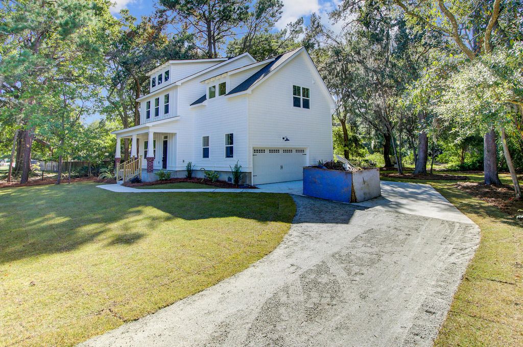 Photo of 1047 Bradford Avenue, Charleston, SC 29412 (MLS # 25027636)