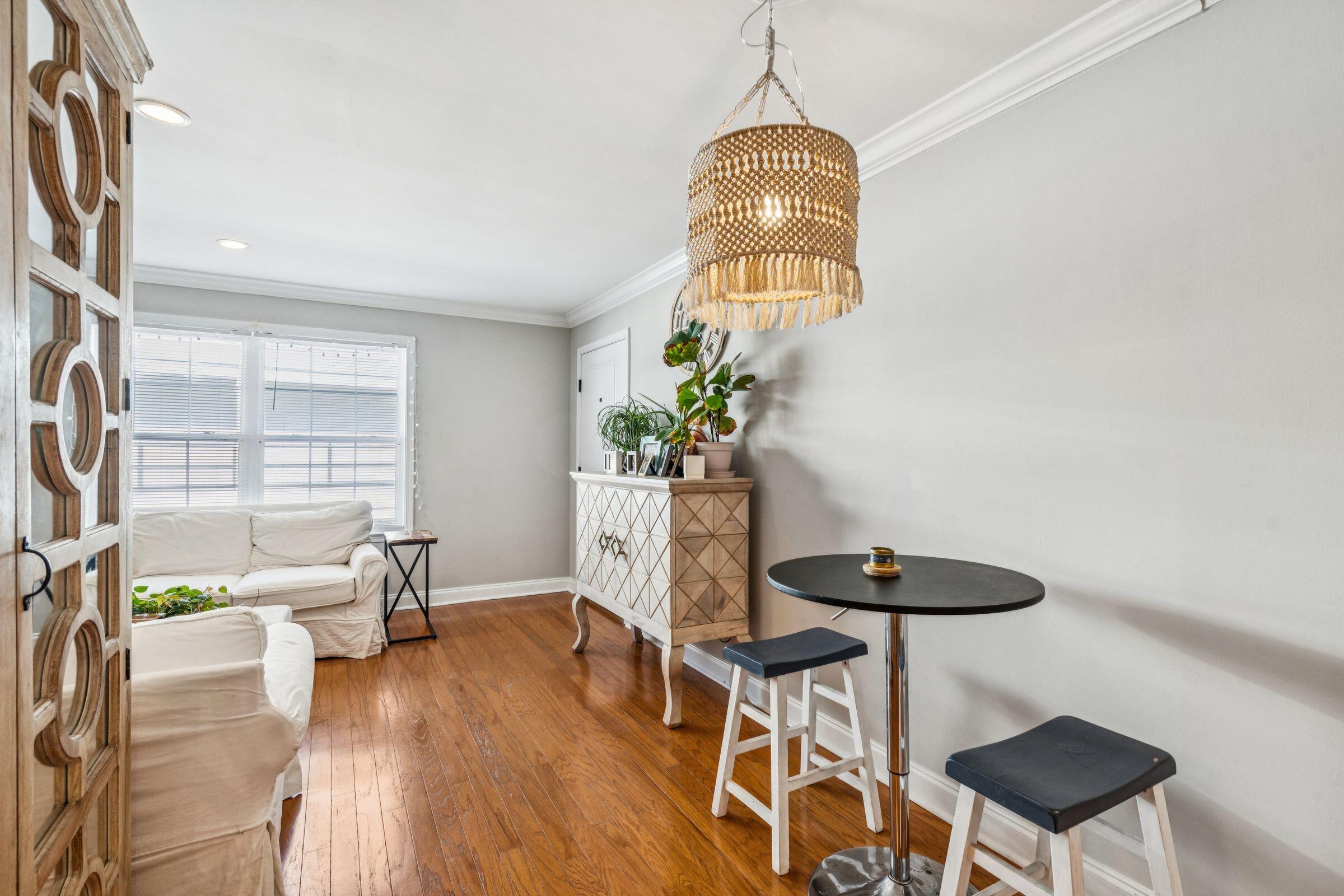 1240 Fairmont Avenue 23