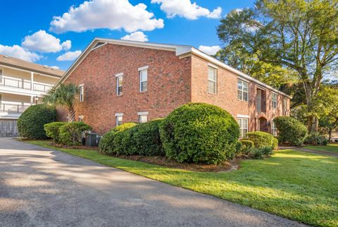 Photo of 1240 Fairmont Avenue #23, Mount Pleasant, SC 29464 (MLS # 26005370)