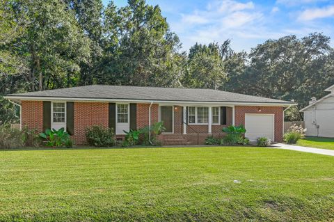 Photo of 1333 White Drive, Charleston, SC 29407 (MLS # 25028763) Photo of 1333 White Drive, Charleston, SC 29407 (MLS # 25028763)