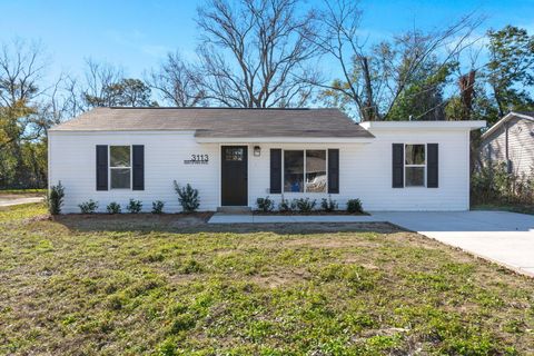 A home in North Charleston