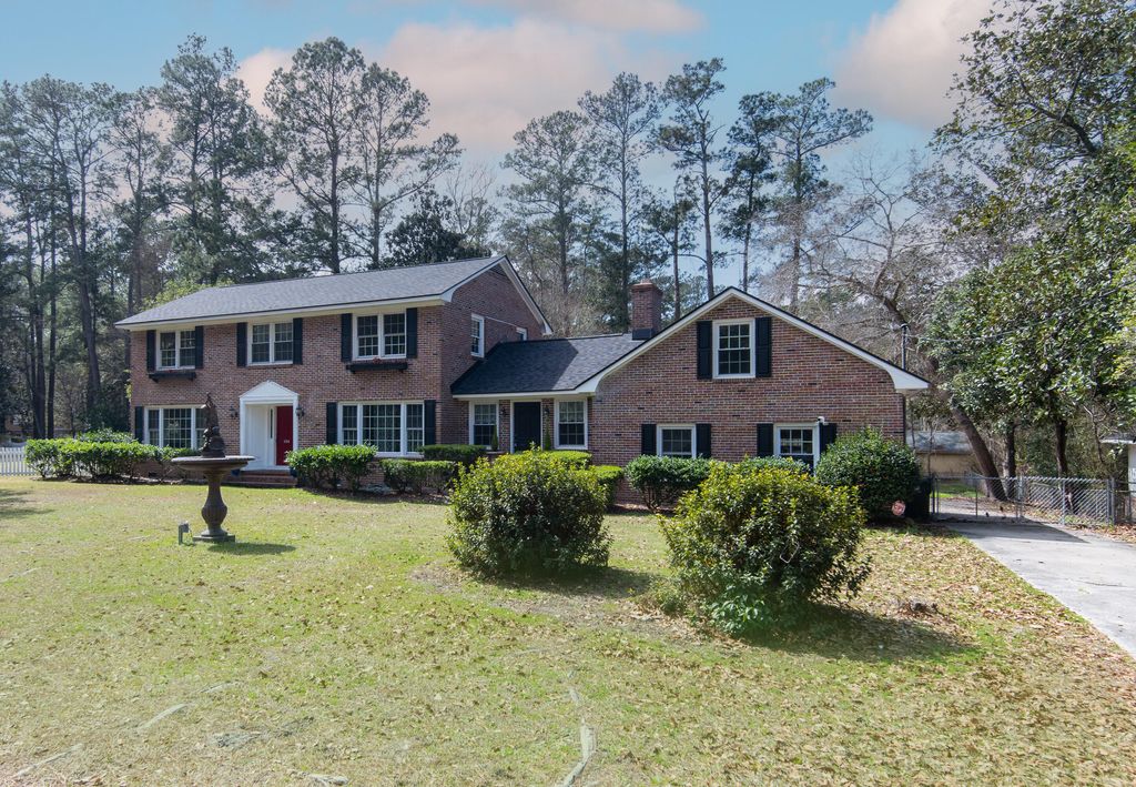 Photo of 104 Race Club Road, Summerville, SC 29483 (MLS # 26005929)