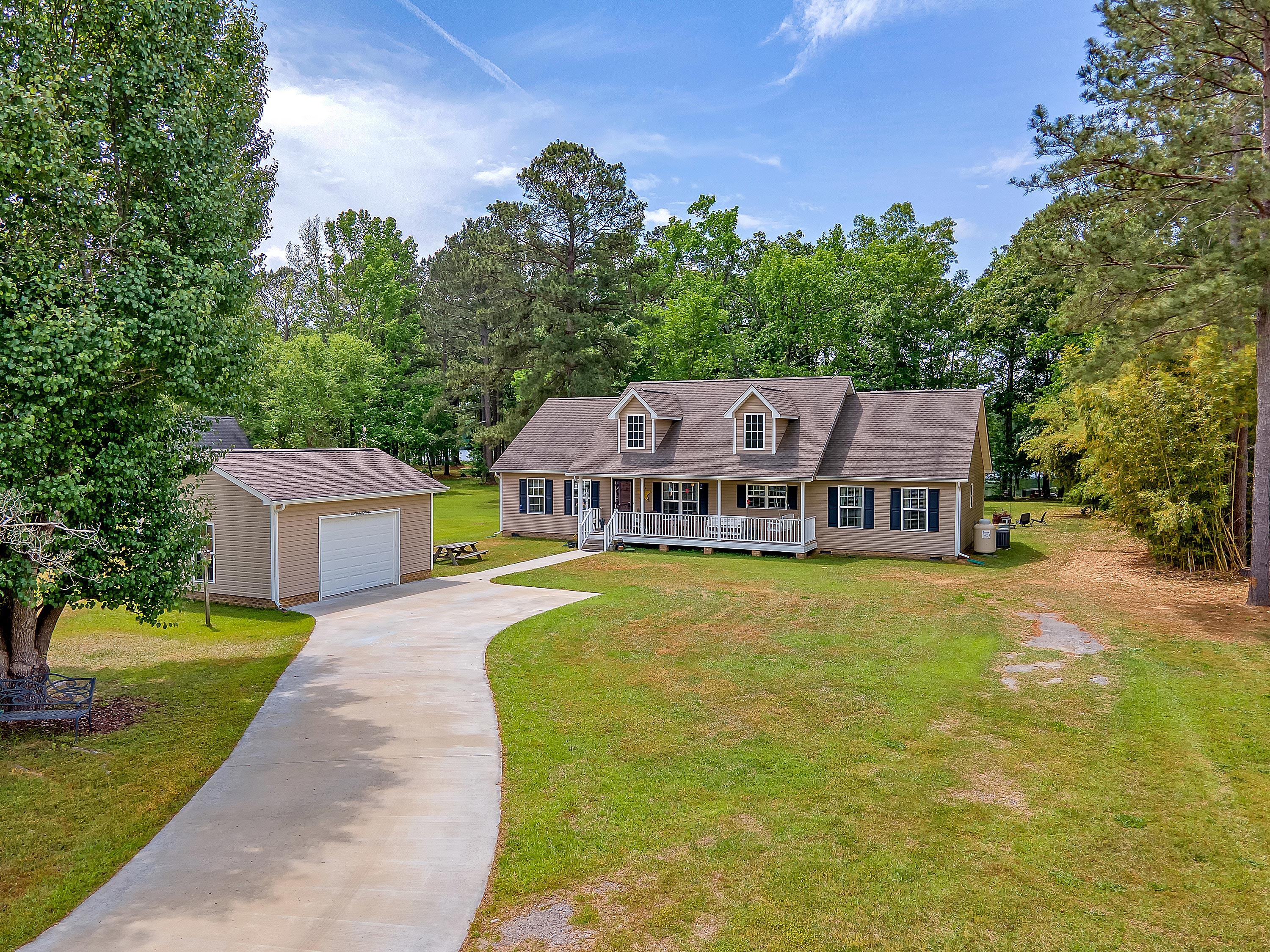 1403 Winnwood Lane