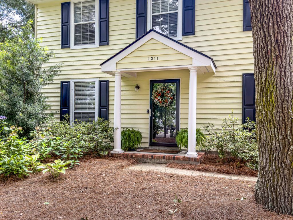 Photo of 1311 Shire Road, Mount Pleasant, SC 29464 (MLS # 26020423)