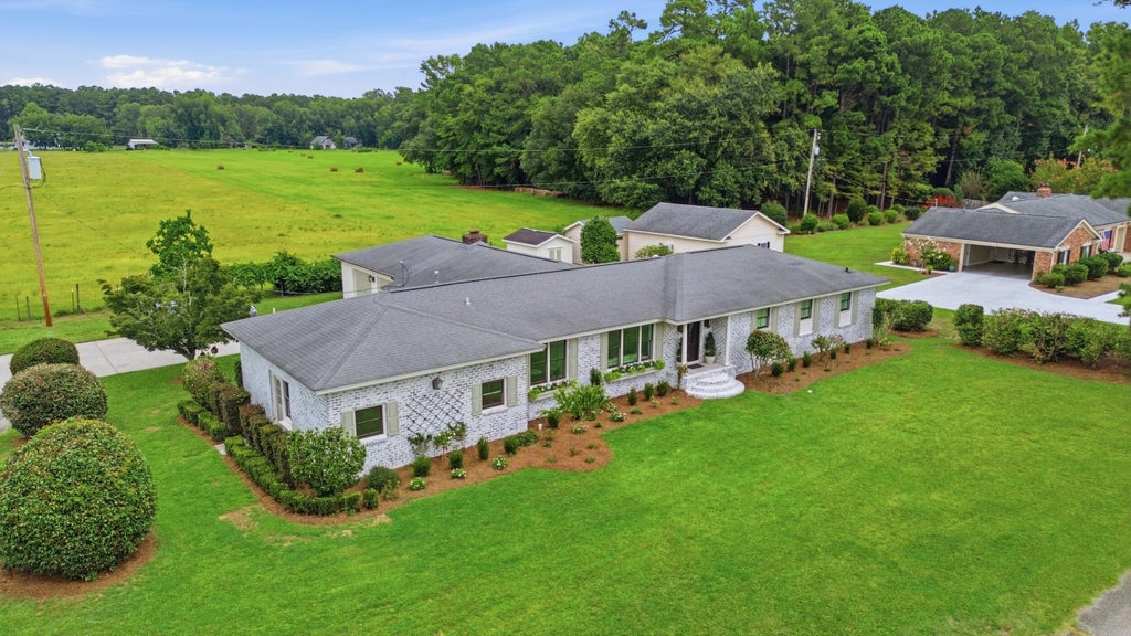 Photo of 301 Land O Pines Circle, Moncks Corner, SC 29461 (MLS # 26021614)