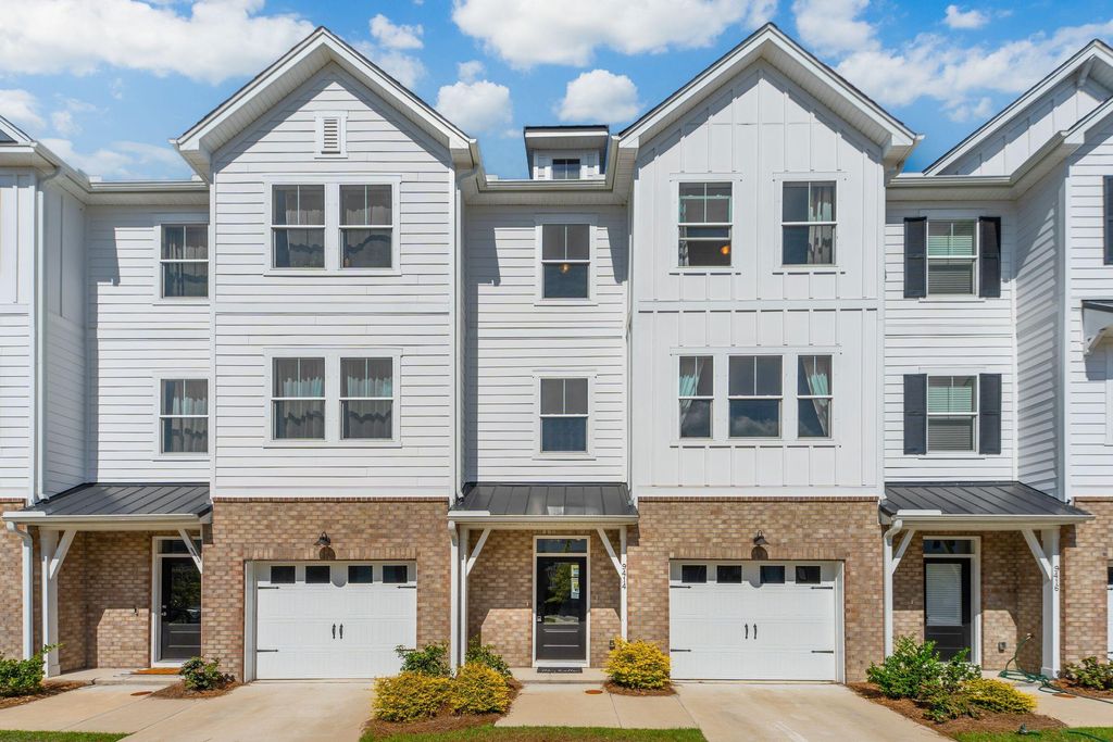Photo of 9414 Sun Fountain Drive, Summerville, SC 29485 (MLS # 25027126)