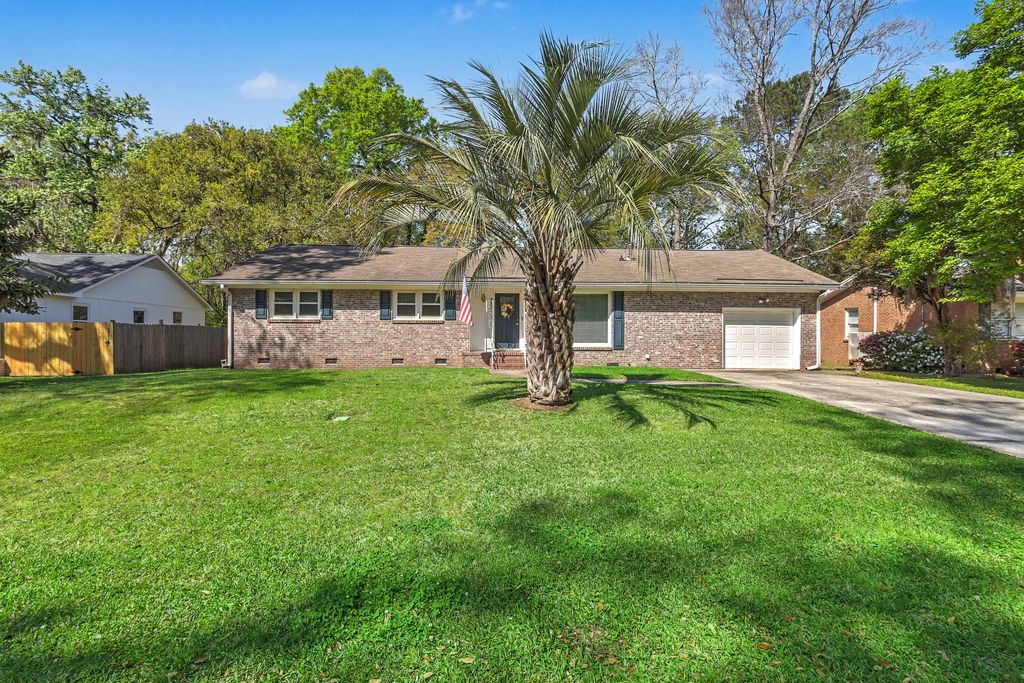 Photo of 737 Canary Drive, Charleston, SC 29414 (MLS # 26008509)