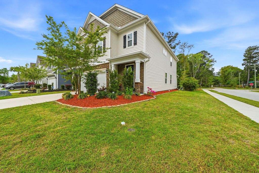 Photo of 1067 Sago Palm Court, Mount Pleasant, SC 29429 (MLS # 26010928)