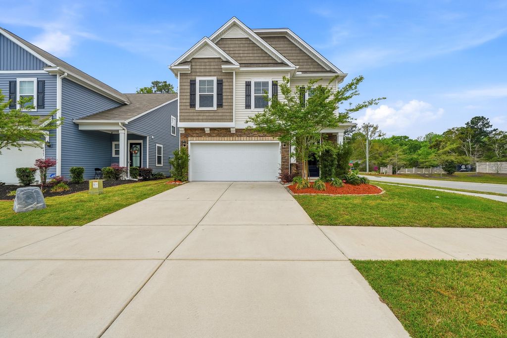Photo of 1067 Sago Palm Court, Mount Pleasant, SC 29429 (MLS # 26010928)