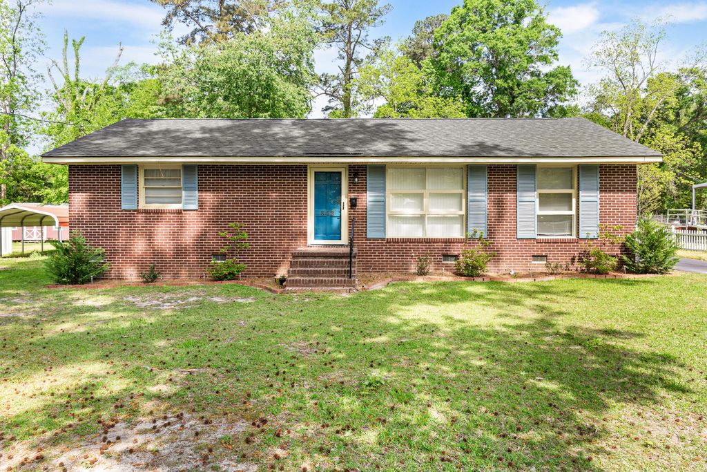 Photo of 843 Carolina Avenue, Orangeburg, SC 29115 (MLS # 26010736)