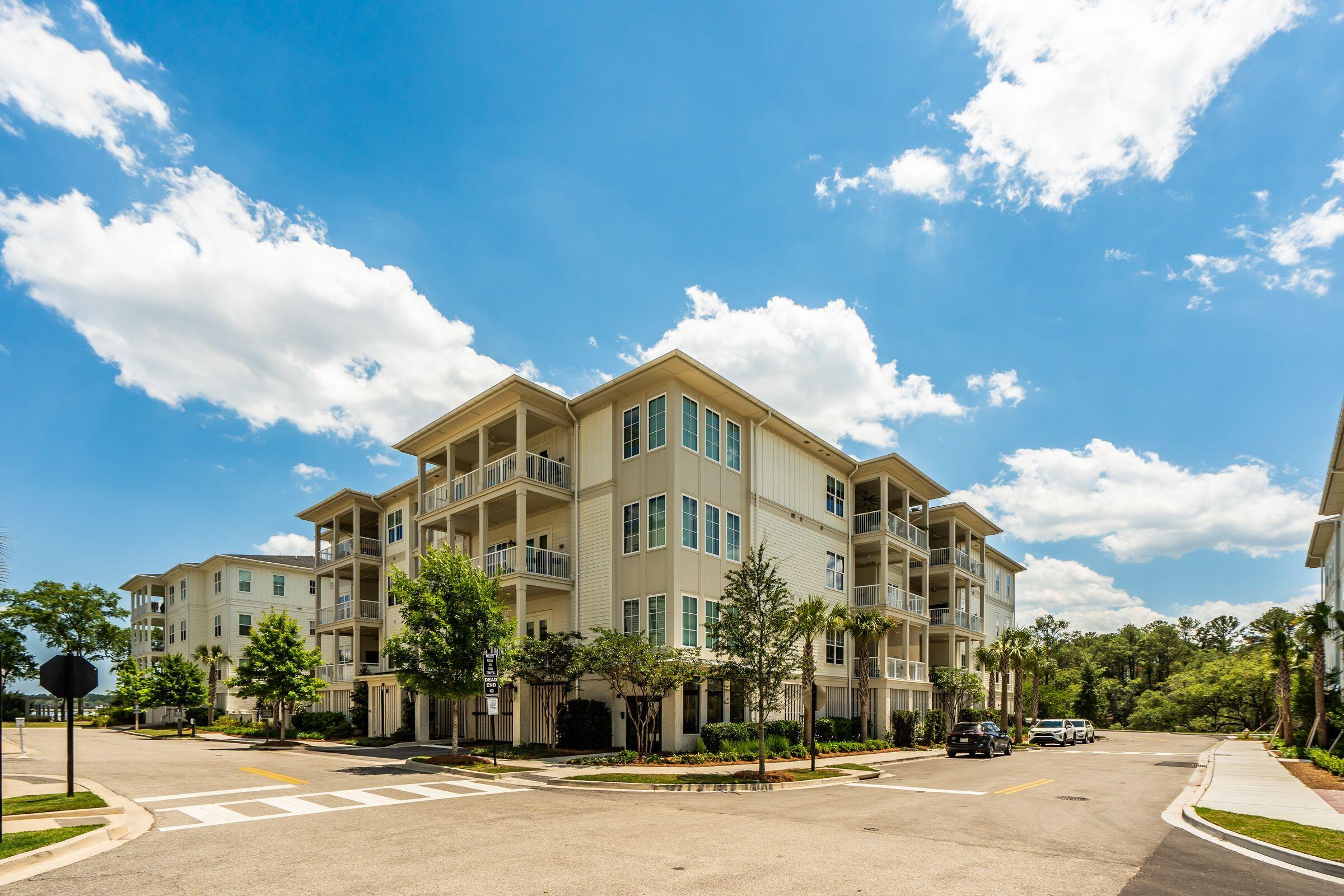 320 Longshore Street Unit 1025