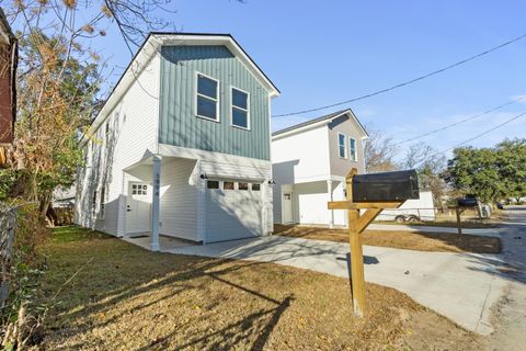 A home in North Charleston