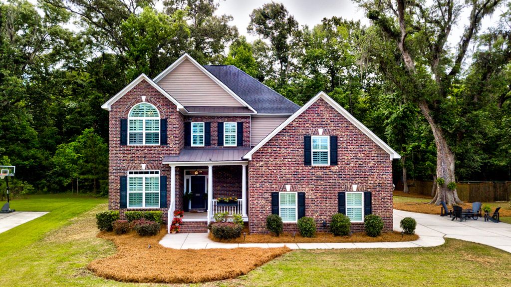 Photo of 5551 Crescent View Drive, North Charleston, SC 29420 (MLS # 26013135)