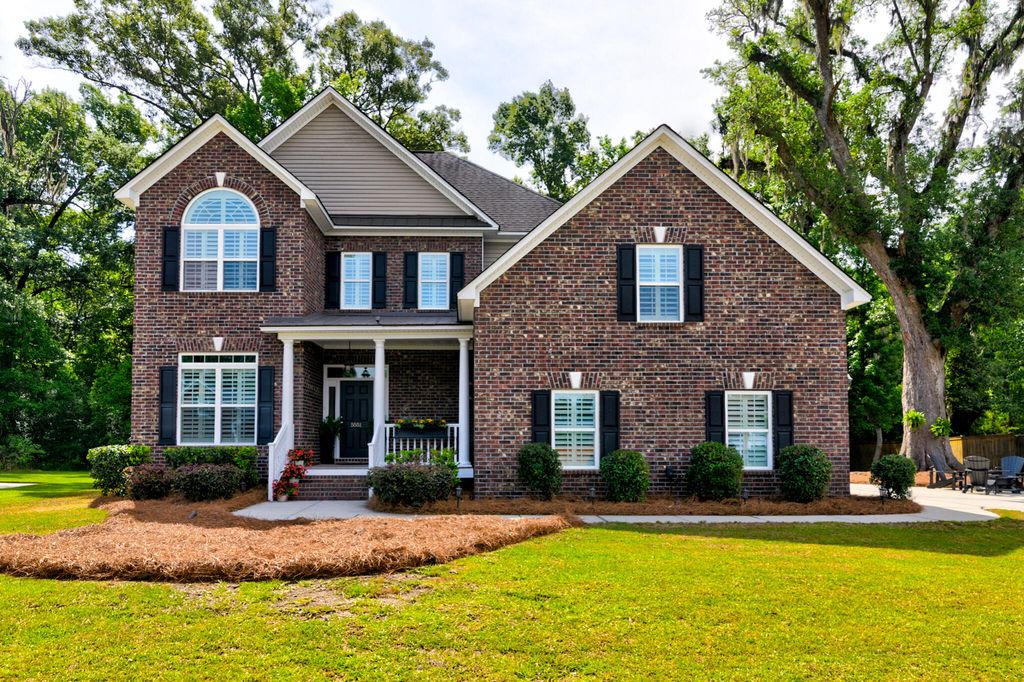 Photo of 5551 Crescent View Drive, North Charleston, SC 29420 (MLS # 26013135)