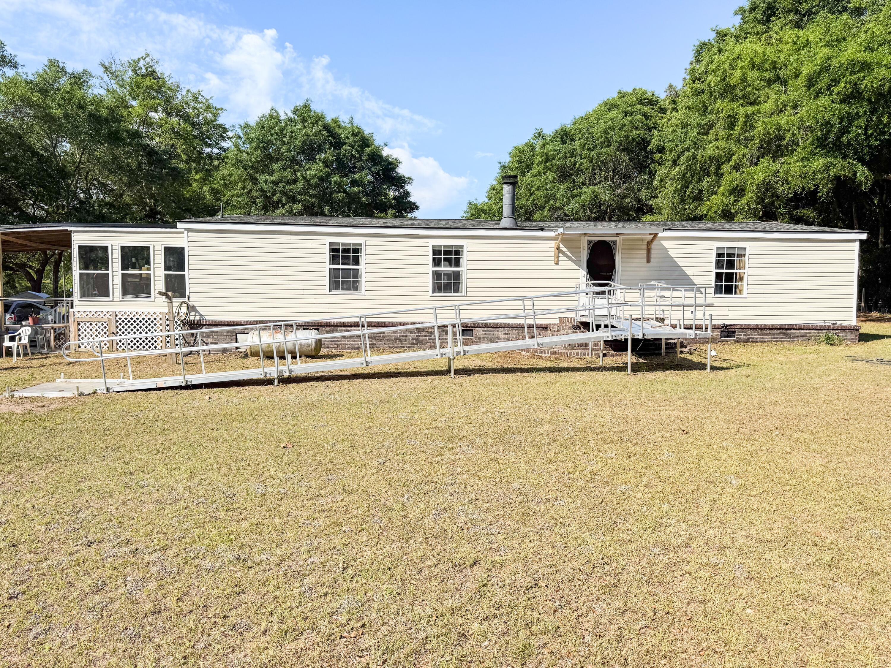 1532 Fox Pond Lane