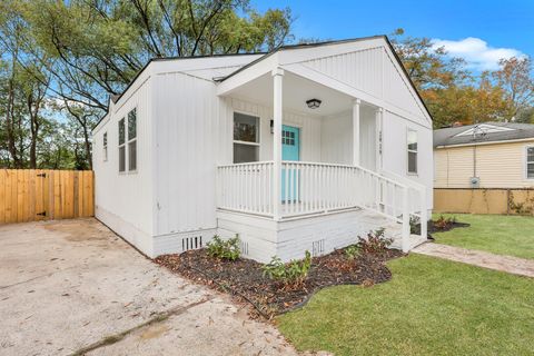 A home in North Charleston