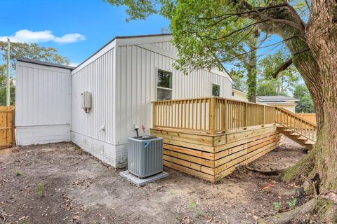 A home in North Charleston