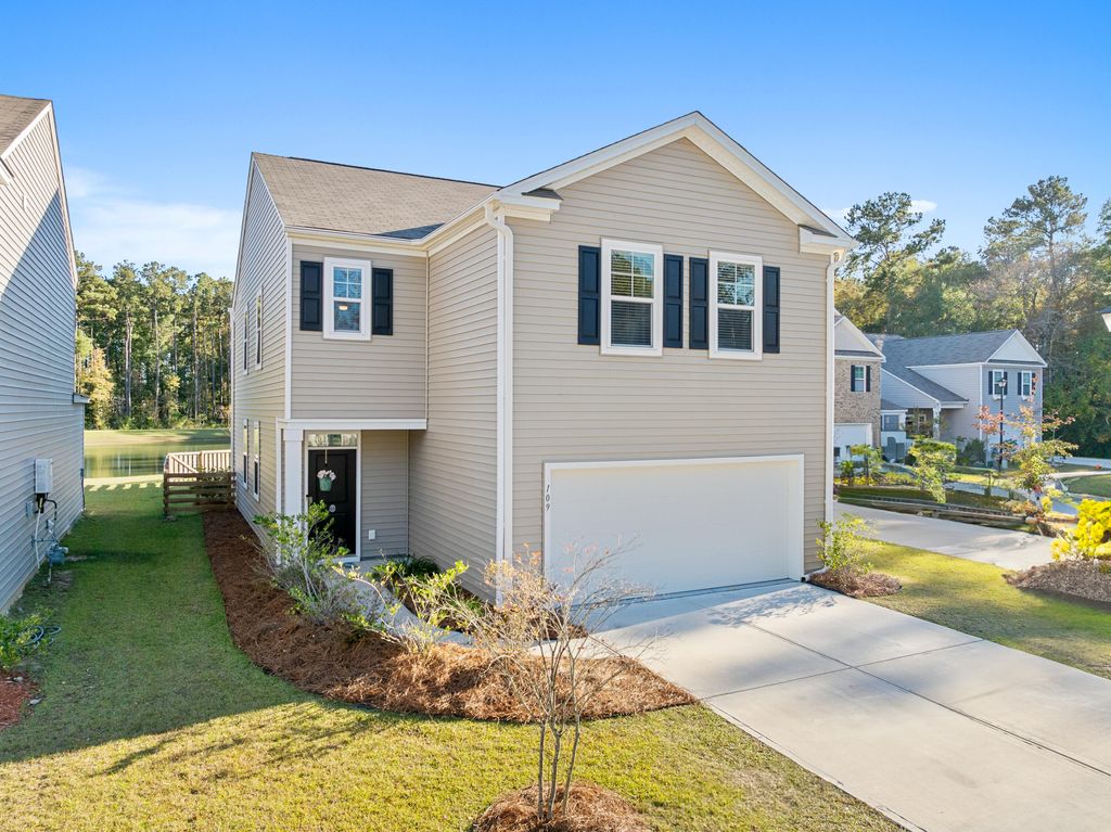 Photo of 109 Sweet Cherry Lane, Summerville, SC 29486 (MLS # 25030331)
