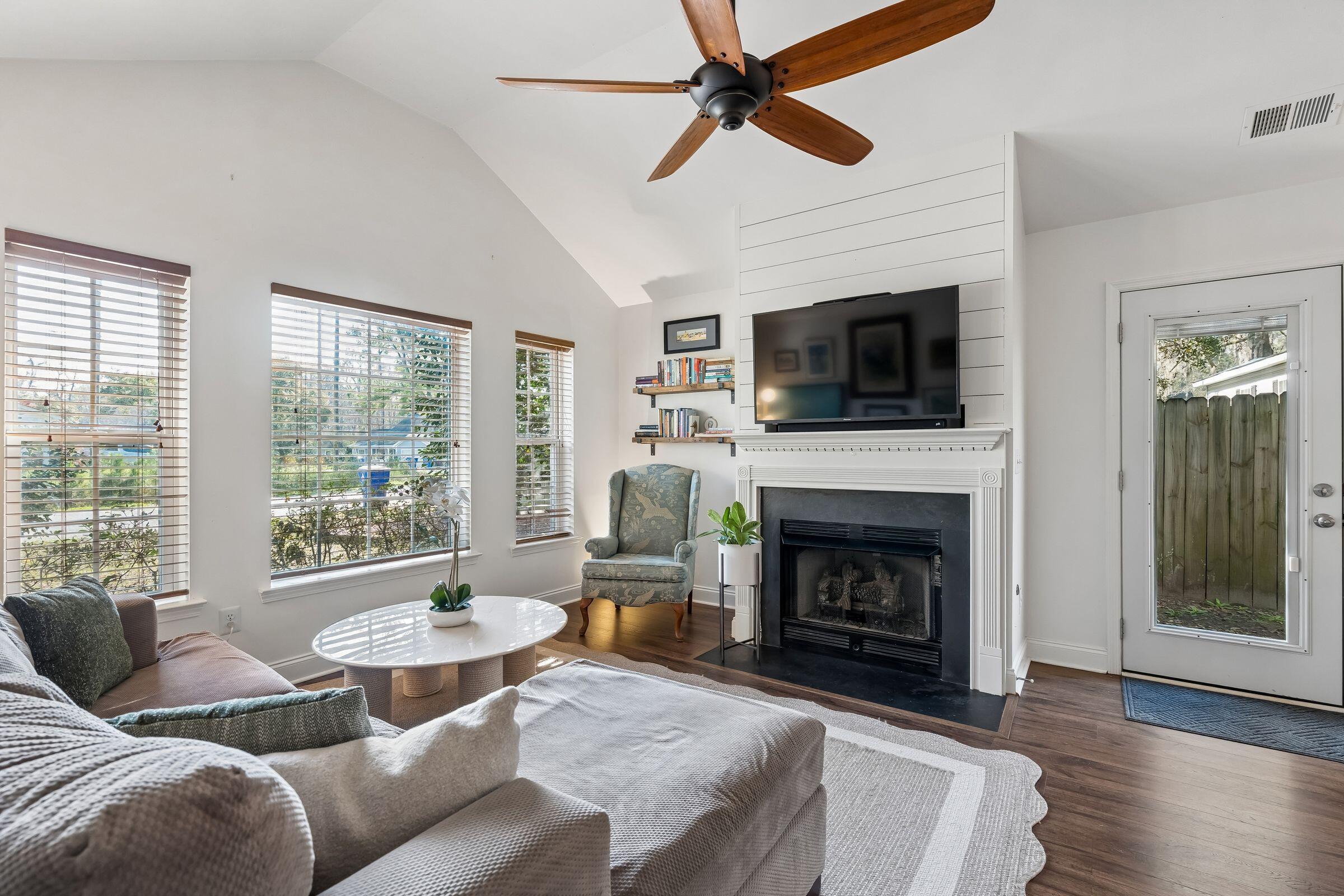 1728 Barracuda Road