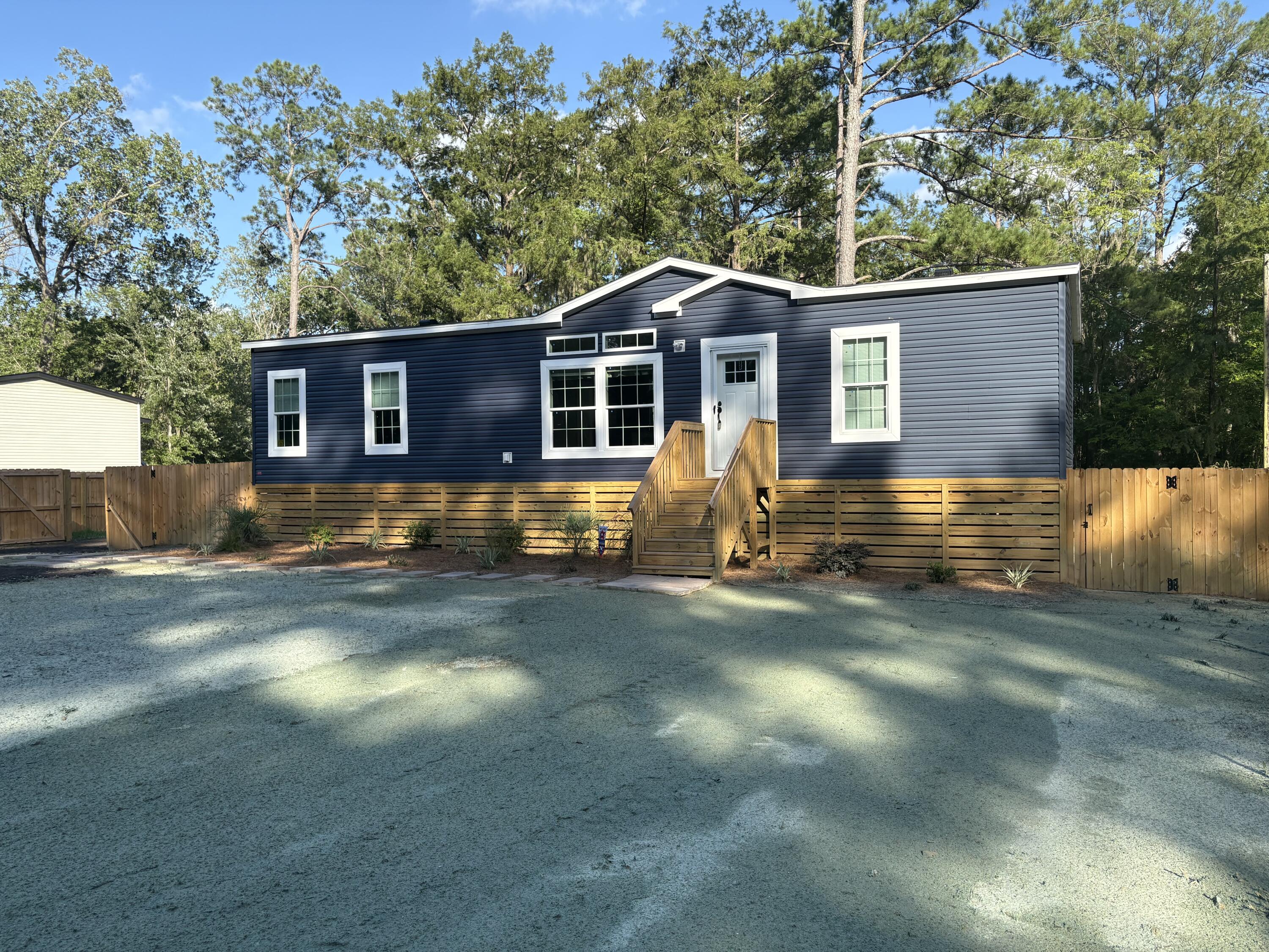 3323 Prices Bridge Lane